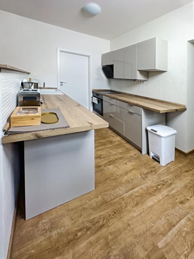 Gallery Apartments Liberec Buitenkant foto
